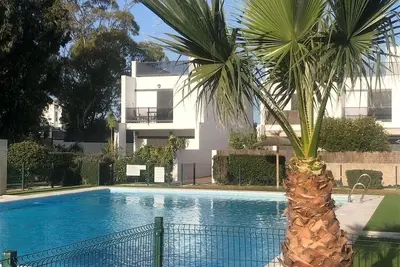 Image de Maison Jumelée Dans une Résidence Ferméee ave Piscine Commune 5 min de la Plage
