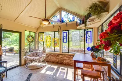 Image de Whimsical Athens Home - 3 Mi to Sanford Stadium