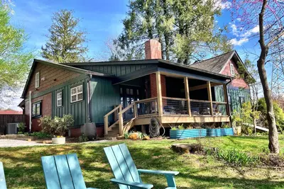 Image de Family & Dog Friendly House With Hot Tub OnThe Pigeon River Near Asheville, Nc!