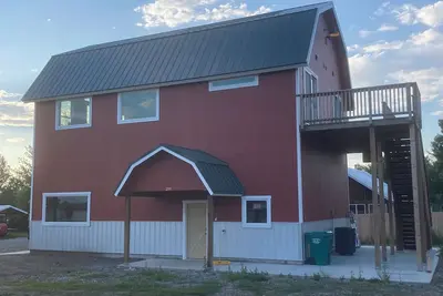 Image de Amazing views close to friends, family and fishing. Indoor Rv parking 29’ max.