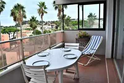 Image de Apartment 3 Parte FÜR 4 Zwischen BEHÖRDEN