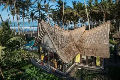 Image de Absolute Beachfront Villa Laut