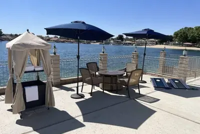 Image de Waterfront Lake House  Gameroom  Fishing