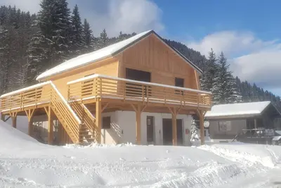 Image de Appartement \"Le Lys Martagon\" avec vue sur les montagnes, terrasse privée et Wi-Fi