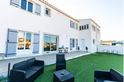 Image de Maison en hauteur avec vue mer à Marseille