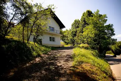 Image de Elegant House in a Beautiful Village