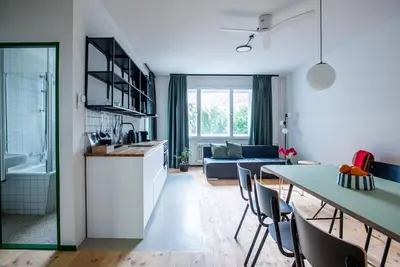 Image de Flattering Berlin 5-14