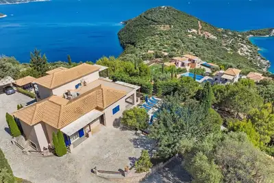 Image de Villa Auriga - Villa Spacieuse avec Vue Magnifique sur la Mer