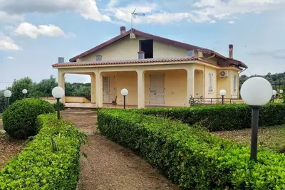 Image de Country House\"