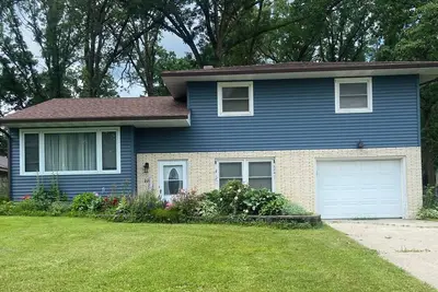 Image de Cozy family home  with fenced back yard in Clearbrook Mn