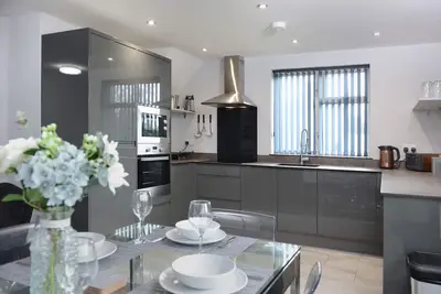 Newly refurbished high spec house with all essential amenities
