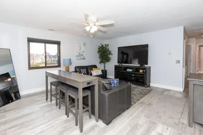 Image de Dual Townhomes in Central Downtown Huron