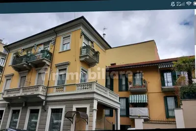 Apartment near Metro