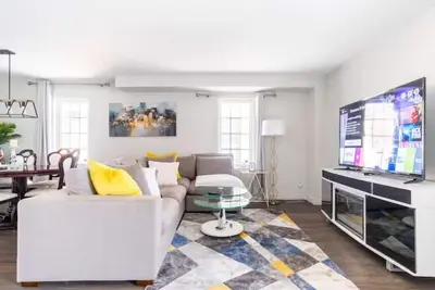 Image de *New*Classy  Inviting 4 Bedrm home near Toronto Pearson Airport Mississauga core