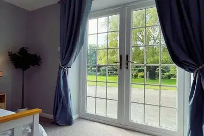 Image de Converted Barn in Popular Seaside Town