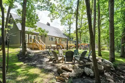 Image de Perfect Lake Escape | Dog Friendly Hot Tub, Fire Pit, Dock Slip