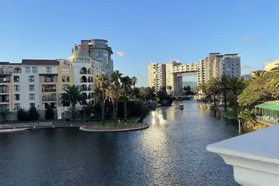 Image de Breathtaking Lake view sanctuary & 24 hrs security