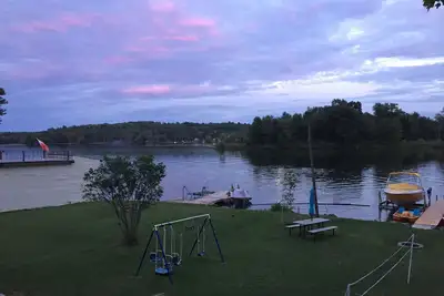 Image de Retreat to the River —Trent River Cottage