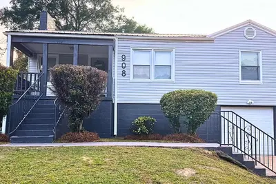 Image de Minutes from Birmingham and Hoover! Enjoy with Family for Fun & Fellowship