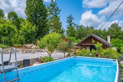 Image de Belle maison avec 1 chambre à Duga Resa