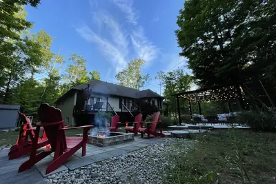 Image de Breathtaking Serene cottage with Hot Tub (Pet-Friendly! )