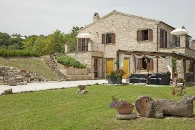 Image de Villa Aurora - Delightful villa with pool and a/c in the Marche countryside