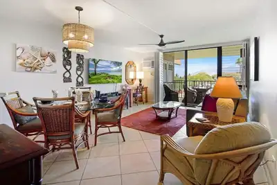 Image de Gorgeous Luxury Ocean View 1 Bedroom Kamaole Sands 10-304