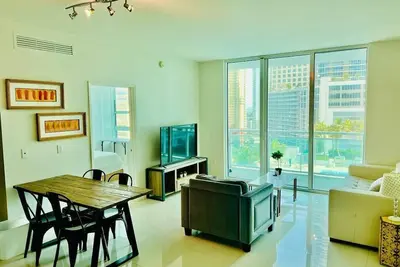 Image de Centrally located in the heart of Brickell, Miami