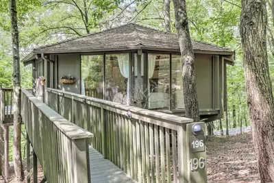Image de Treetopper Hideaway - A Relaxing Chic Bungalow