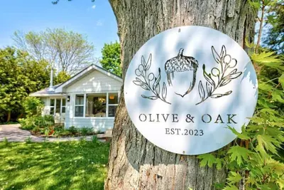 Image de Olive & Oak Cottage in Bluewater
