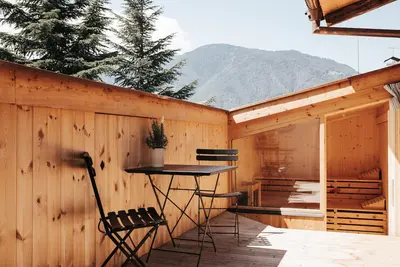 Image de Appartement 'Ansitz Layshof Turm' avec vue sur les montagnes, jardin partagé et Wi-Fi
