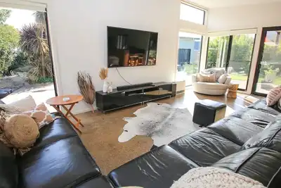 Image de Kookarrunga - resort style family home