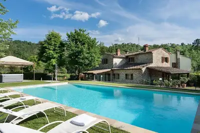 Image de Merveilleuse maison de vacances avec piscine privée, Wifi, climatisation, bain à remous, Tv, patio