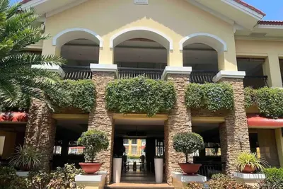 Image de 2br well-maintaned Condo unit in a developed yet quite neighborhood with parking