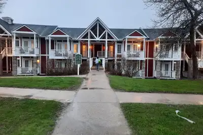 Image de Margarita Getaway 1 near spa, ski hills, golf, motocross & year-round pool