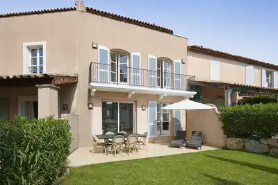 Image de Saint Tropez Golf - Maison Orchidée