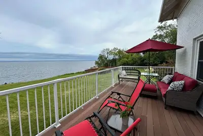 Image de Beach house on Lake Superior - Direct beach access - Sunrise view over the lake!