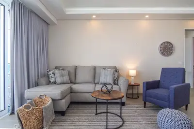 Image de Cozy beach front getaway Encantame Towers E304