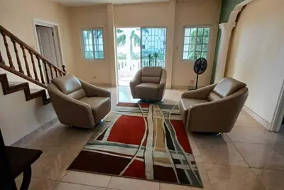 Image de Ocean View 2br Palm Villa 1st Floor