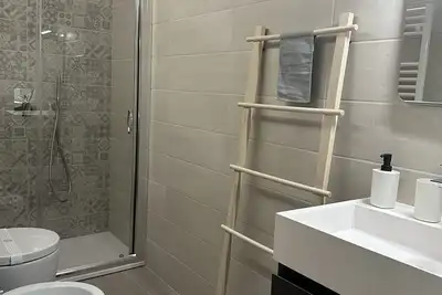 Image de In the Umbertino, within walking distance of the waterfront and famous shopping streets.