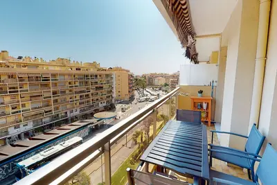 Image de Spacieux 2p climatisé avec terrasses et garage, proche centre de Menton et plages