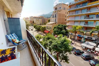 Image de Agréable 2p moderne en centre-ville proche mer avec balcon