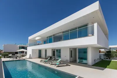 Image de A Stunning Contemporary Villa