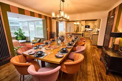 Image de Unique Retreat: Gorgeous Interiors & Garden