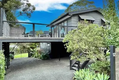 Image de Rhyll - Home With a View