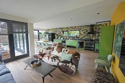 Image de Unique boutique vacation villa by the sea!