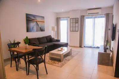 Image de Luxurious apartment 15 min from the airport and 5min from Accra Mall