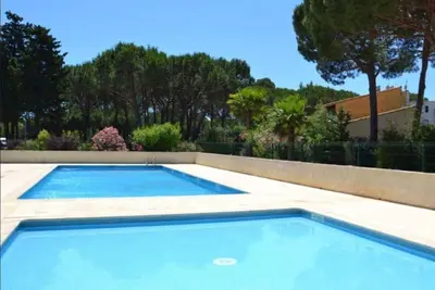 Image de Appartement 5 personnes dans la pinéde, bord de mer (piscine! )