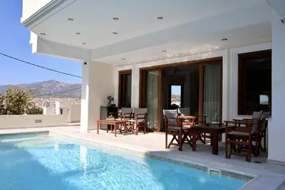 Image de Luxury Villa with swimming pool, jacuzzi spa & great view, can guest 8 person