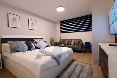 Image de O&O Group-The SeaGate Estate Suites-BasementSuite1